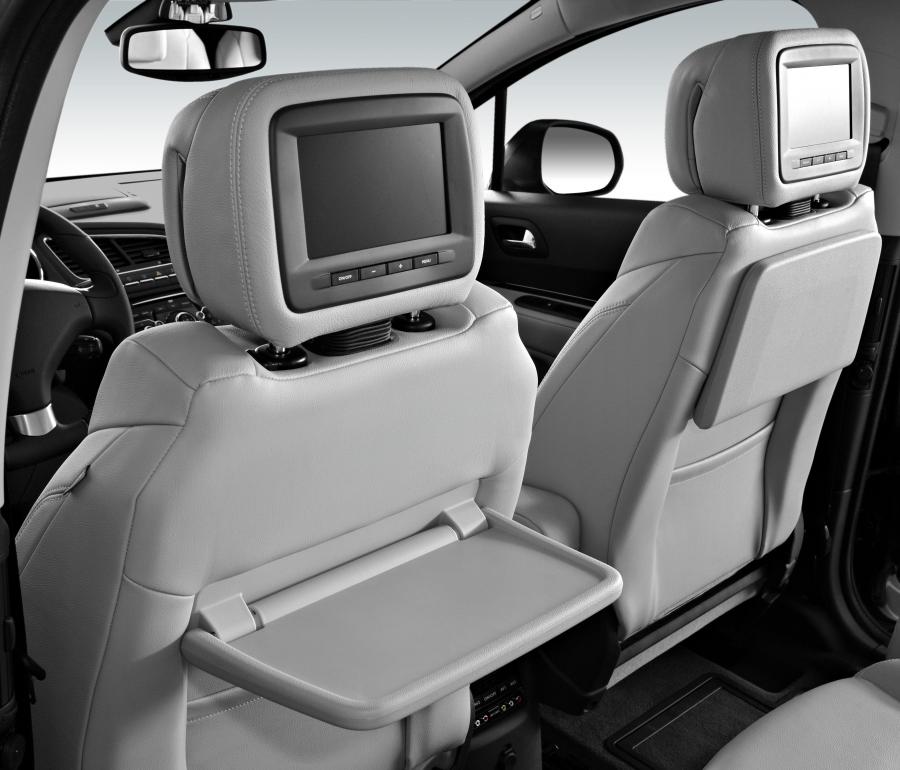  Peugeot 5008 2009 года  (фото 11 из 122)